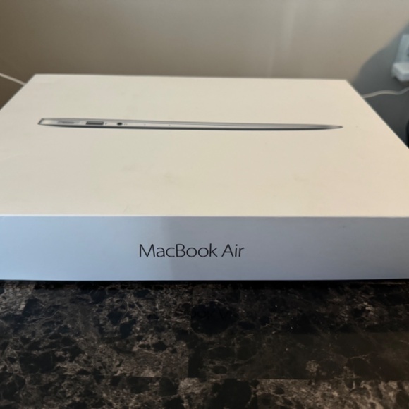 Apple MacBook Air - Picture 5 of 5